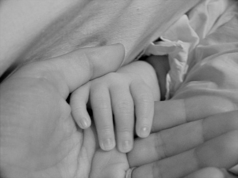 baby mother hands pixabay